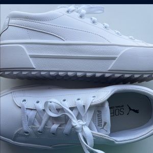 Puma platform white sneakers! Only worn once